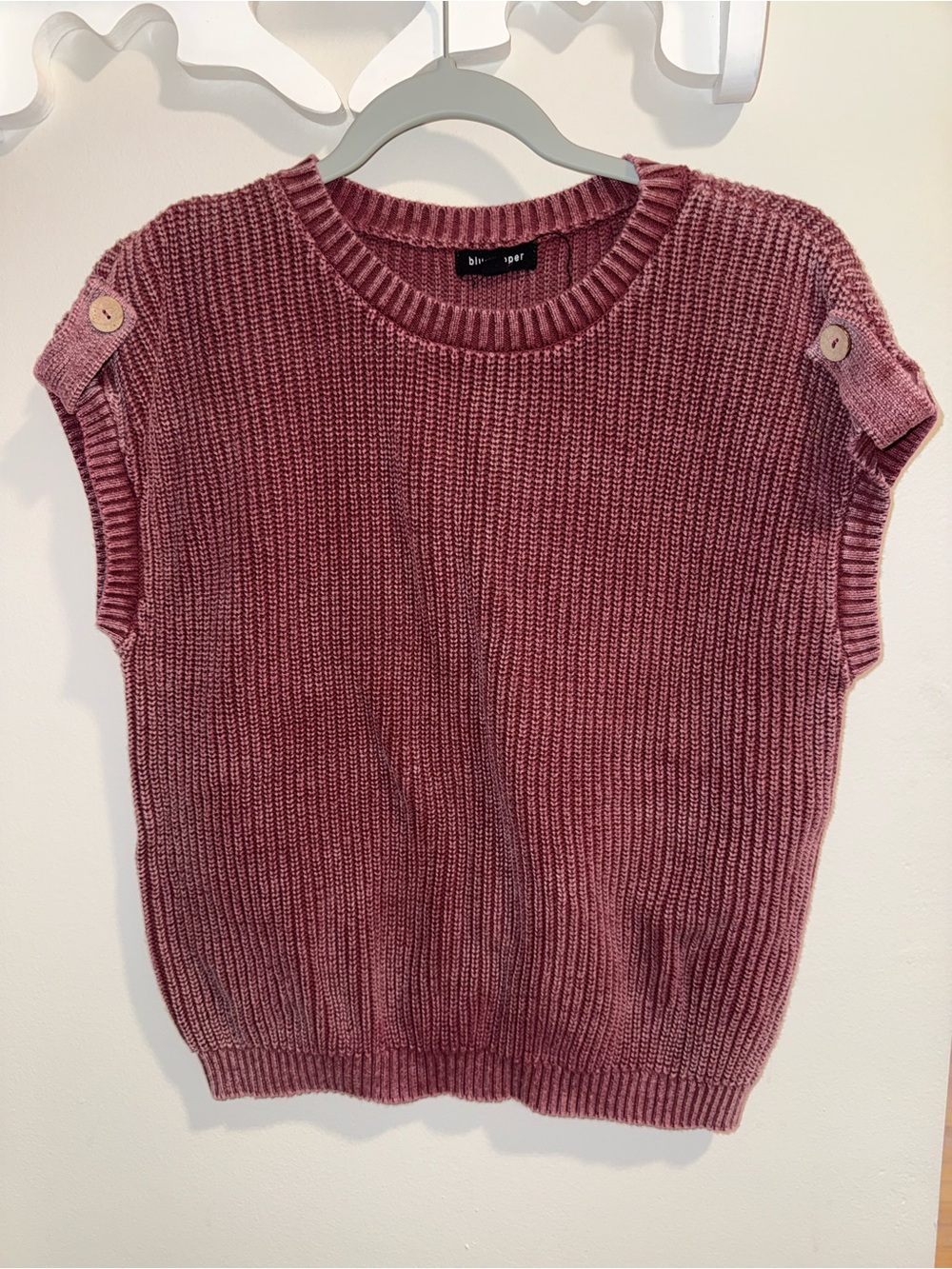 Blu Pepper Ribbed Sleeveless Sweater Vest
